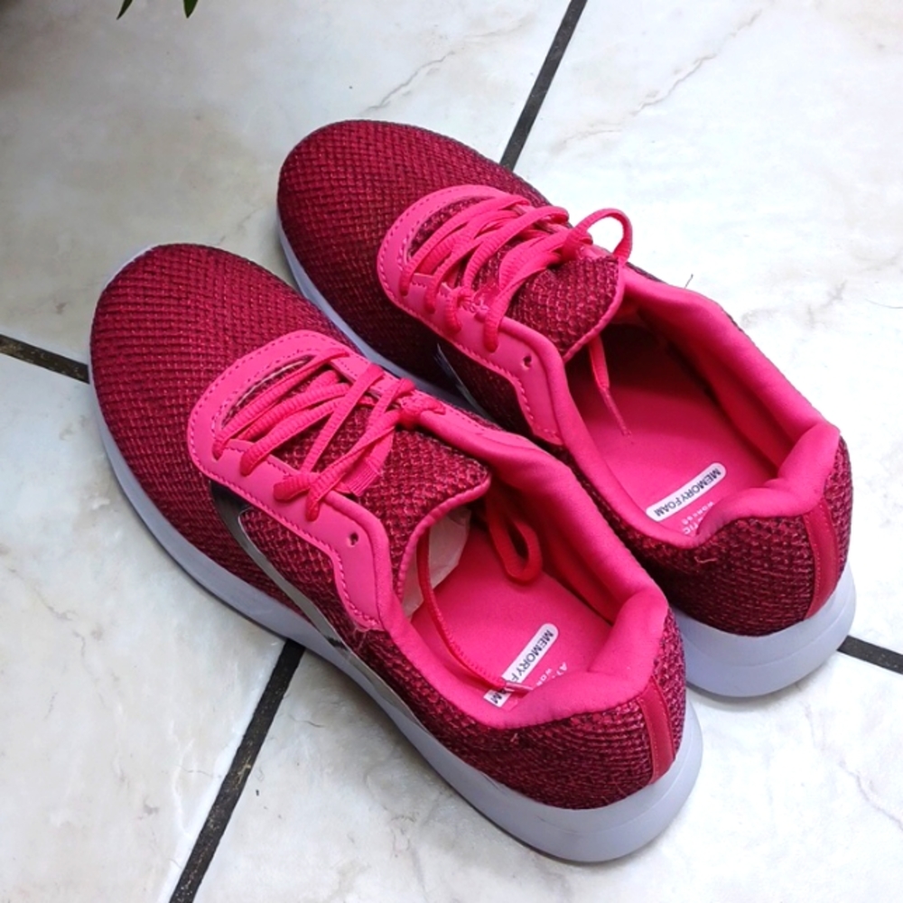Women's Sneakers Memory Foam Pink Size9.5M NWoB